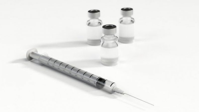  Românii care vor avea acces primii la vaccinul pentru Covid