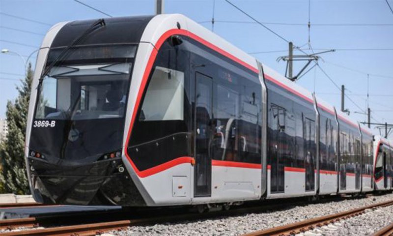  Turcii care aduc tramvaie la laşi, trimişi „la plimbare” de Nicuşor Dan, la Bucureşti