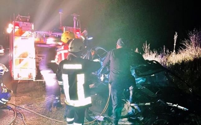  Trei tineri dintr-un Land Rover au murit vineri seară într-un groaznic accident la Orhei