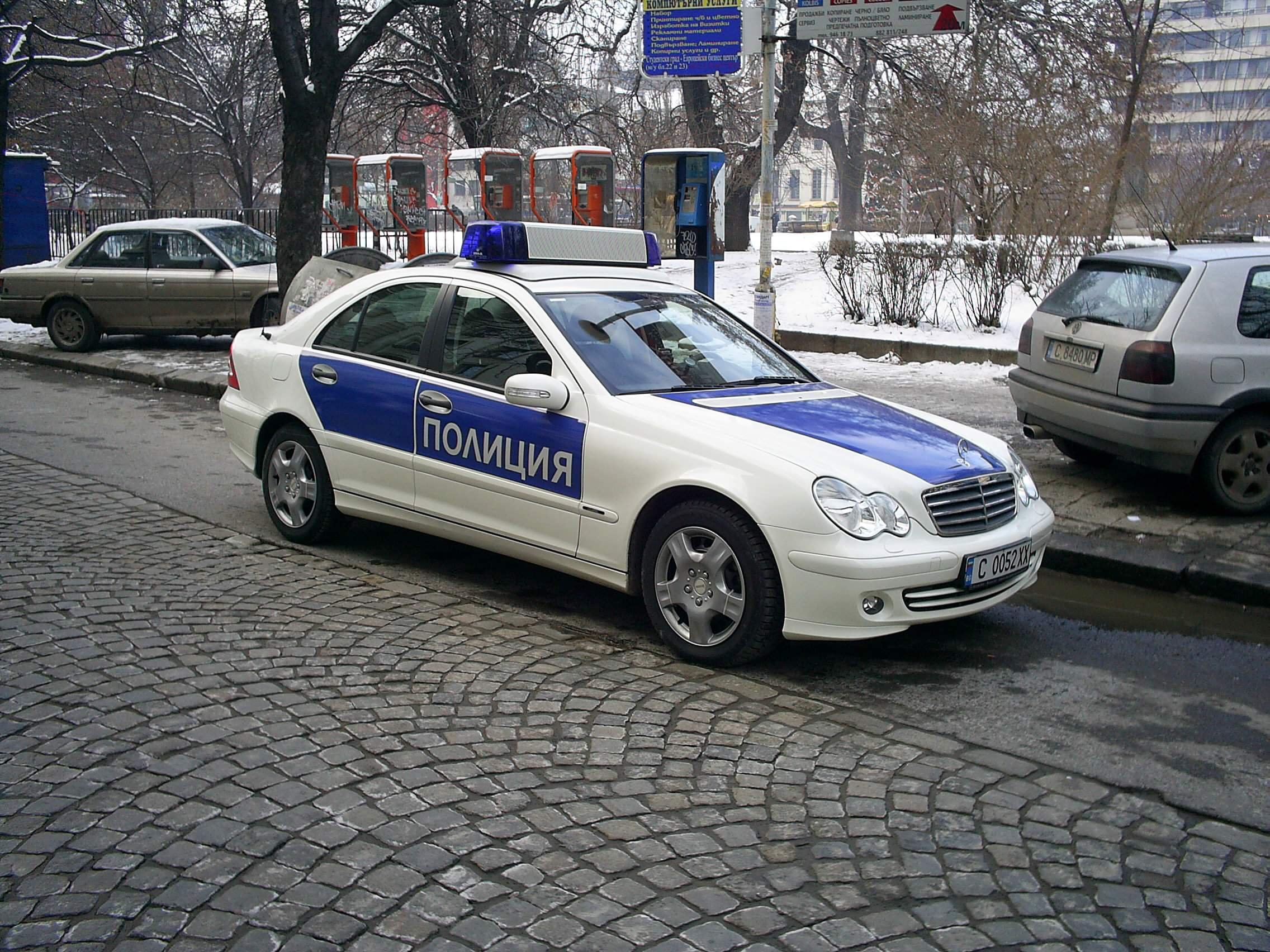  În Bulgaria maşinile de poliţie sunt reconvertite în ambulanţe