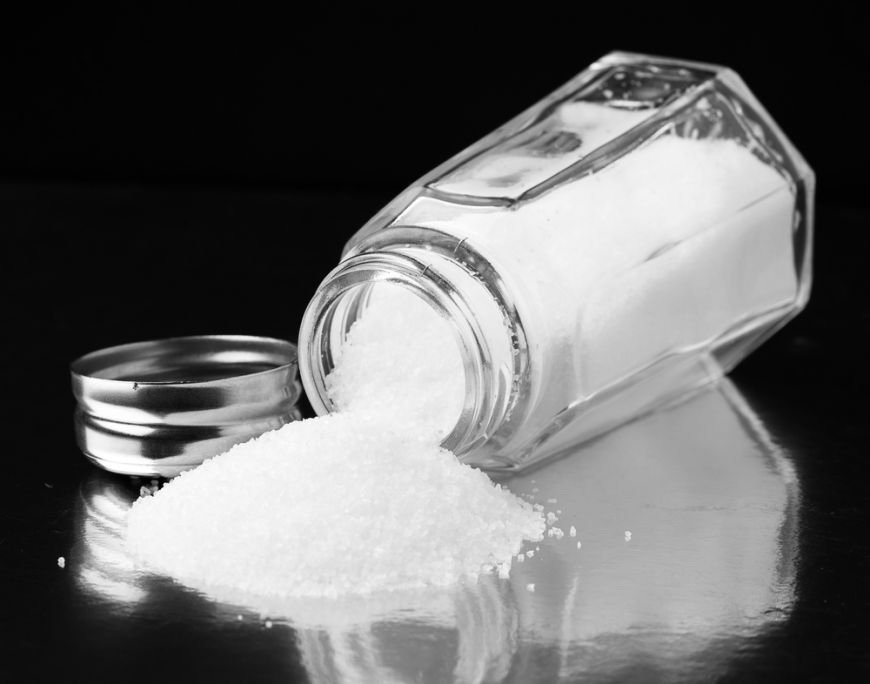  ADEVĂRUL despre ceea ce mâncăm: Câtă sare „ne este pusă în farfurie” de industrie