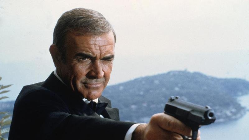  Pistolul lui Sean Connery din filmul „Dr No” a fost scos la licitaţie