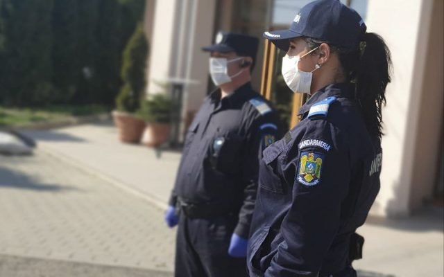  Jandarmii au amendat 160 de ieșeni care au ignorat regulile de protecție sanitară anti-Covid