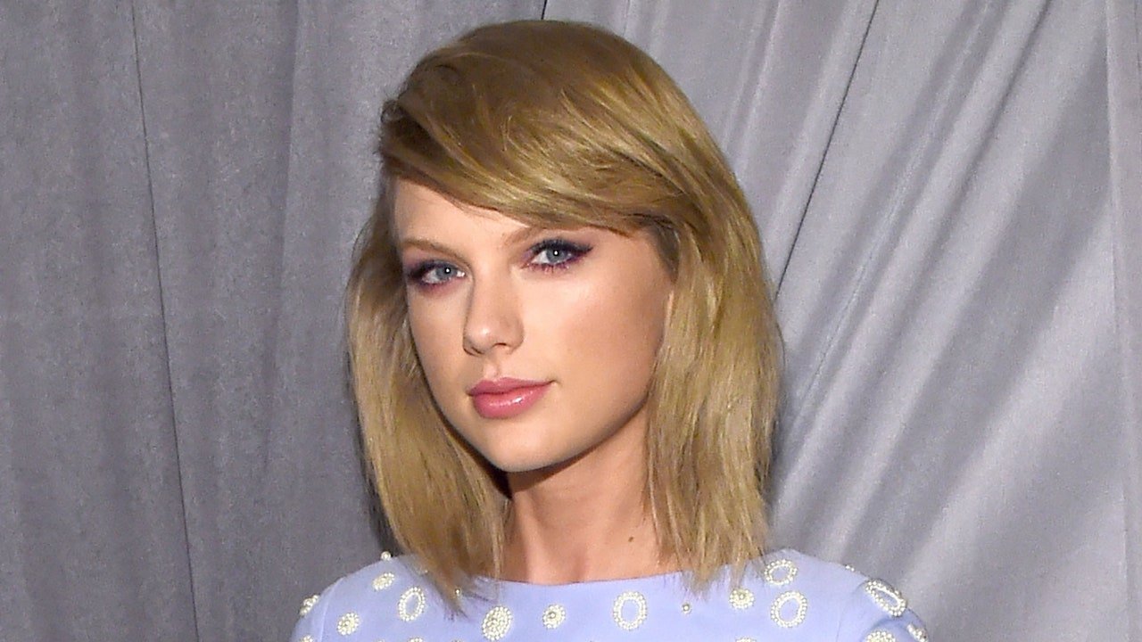  Taylor Swift, marea câştigătoare a galei American Music Awards