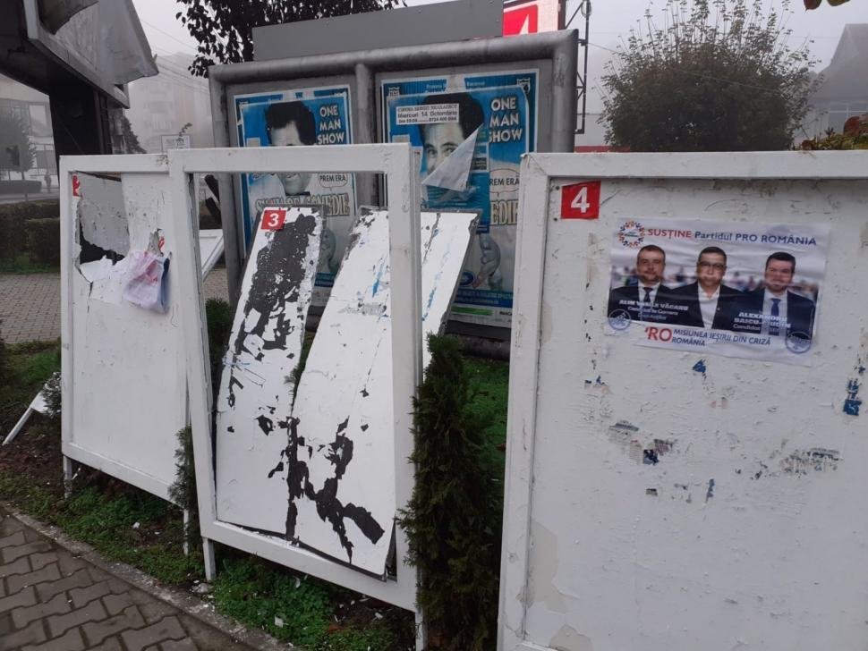  Românii chiar îndrăgesc campania electorală!