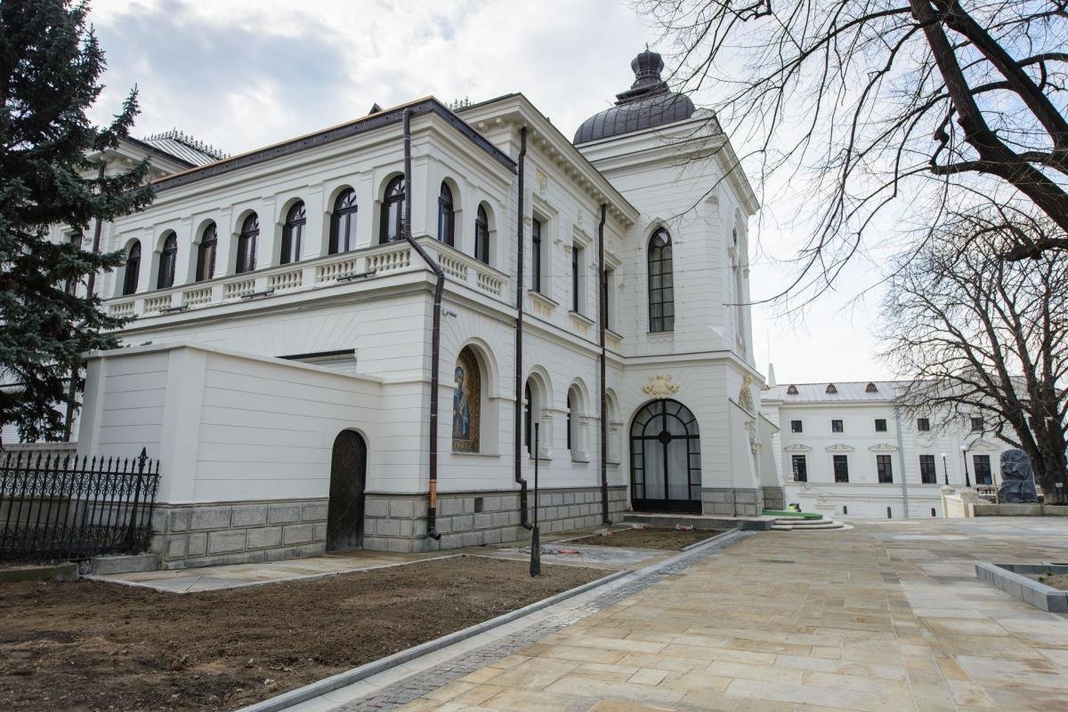  Mitropolia a terminat documentaţia tehnică pentru renovarea Palatului Mitropolitan