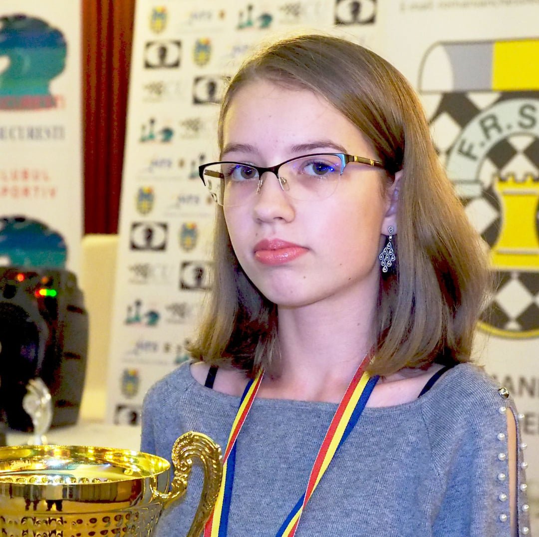  O adolescentă din Iași, campioană europeană la șah rapid: Ema Obadă