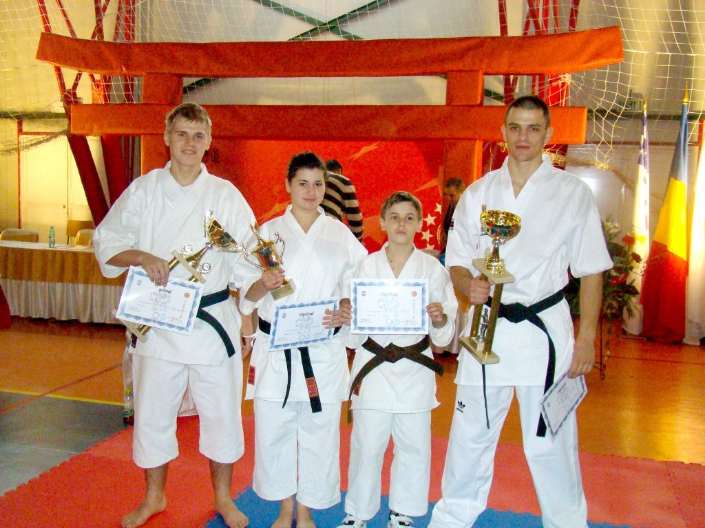  Karateka ieşeni la Cupa României