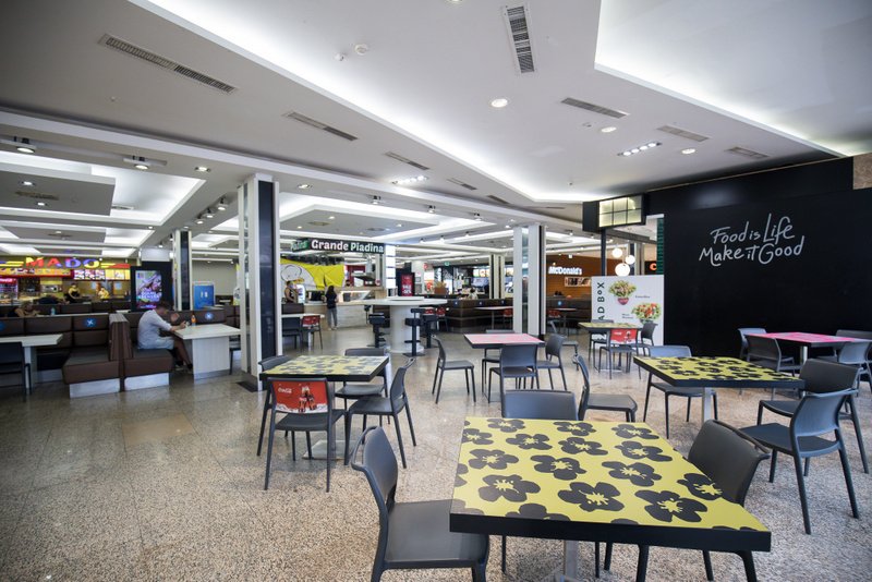  Restaurantele, cafenelele şi zonele de foodcourt din Palas şi Iulius Mall sunt pregătite să întâmpine toţi pofticioşii şi în interior!
