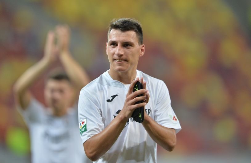  FCSB a anunţat că l-a achiziţionat pe Risto Radunovic