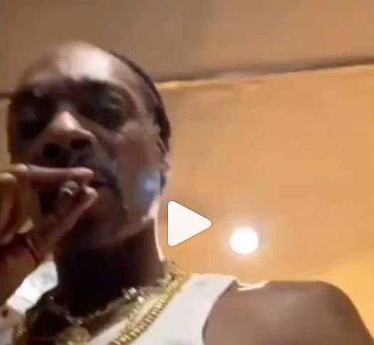  (VIDEO) Rapperul Snoop Dogg s-a filmat când ascultă o manea a lui Florin Salam