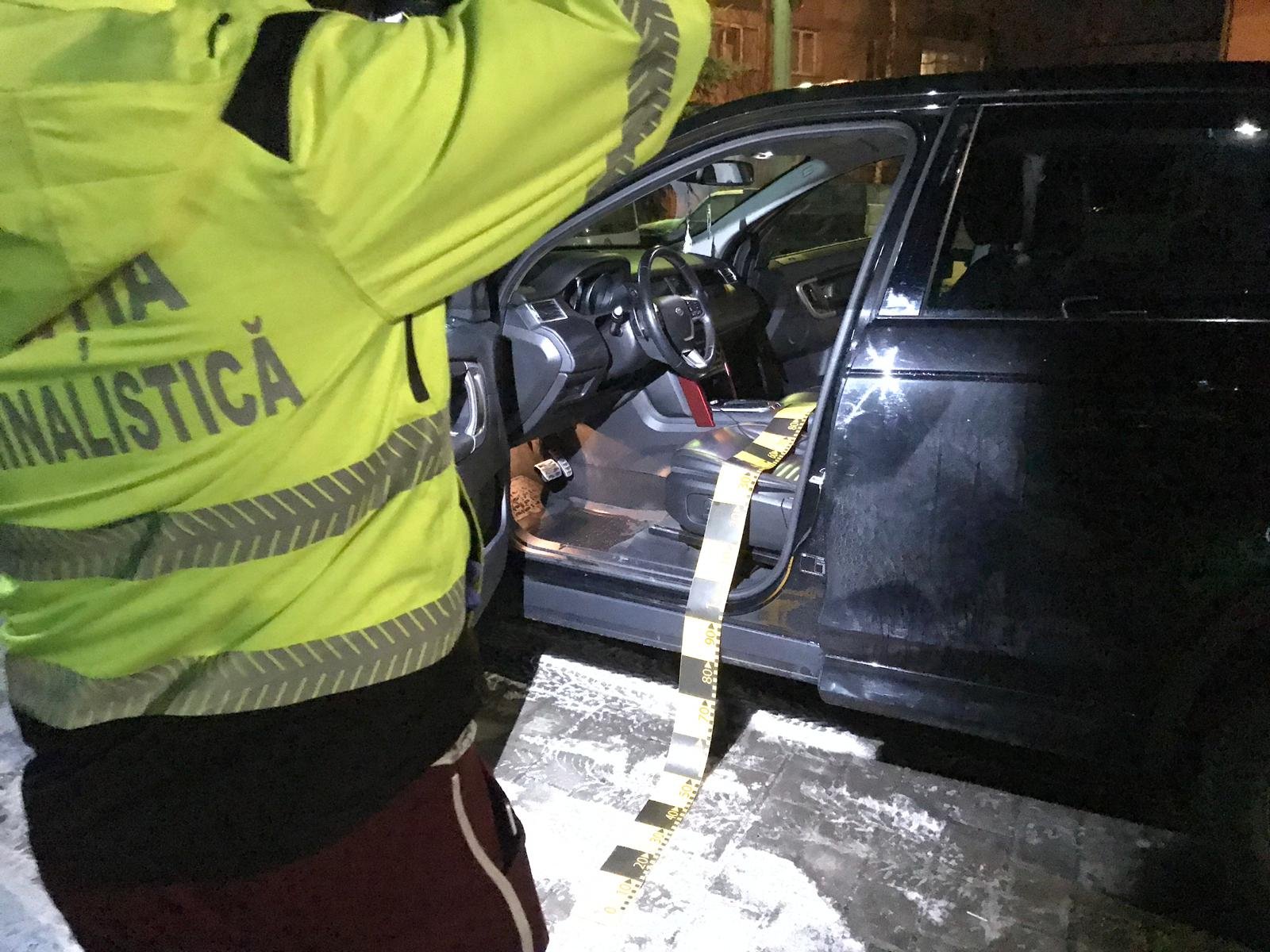  Puștan din Iași, fugit la schi din arestul la domiciliu cu un Range Rover furat