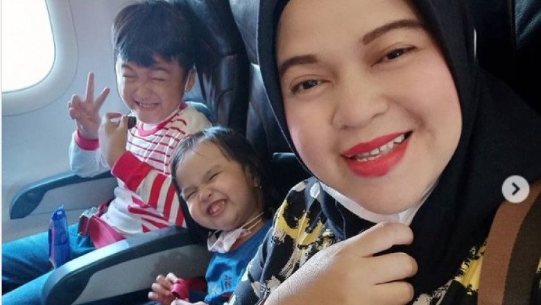  Mărturii dramatice despre pasagerii avionului prăbușit în Indonezia. O familie urma să plece cu alt zbor dar și-a reprogramat cursa