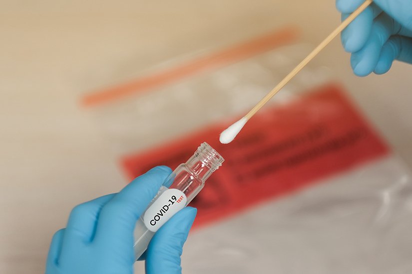  Ratele de infectare cu noul coronavirus sunt în scădere uşoară în judeţul Iaşi