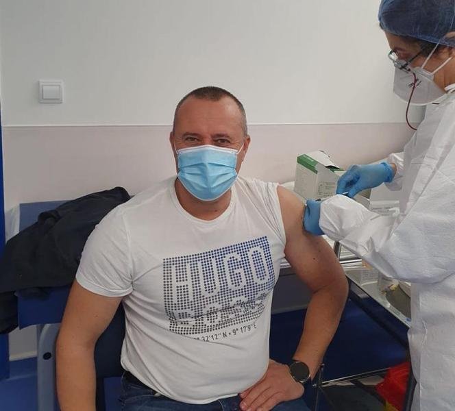 Primarul unei localităţi din Călăraşi a sărit rândul si s-a vaccinat împotriva COVID