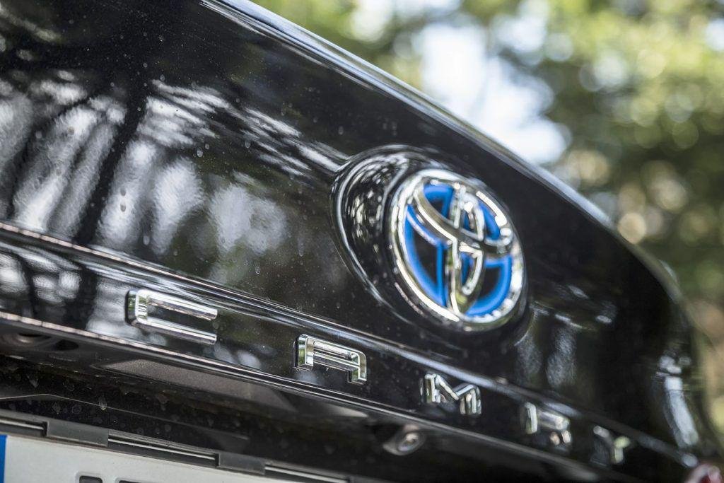  Președintele Toyota avertizează: mașinile electrice pot duce industria auto în colaps