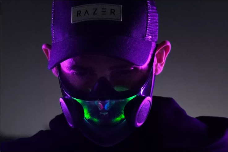  Razer anunță masca inteligentă N95 cu RGB și proiecție vocală