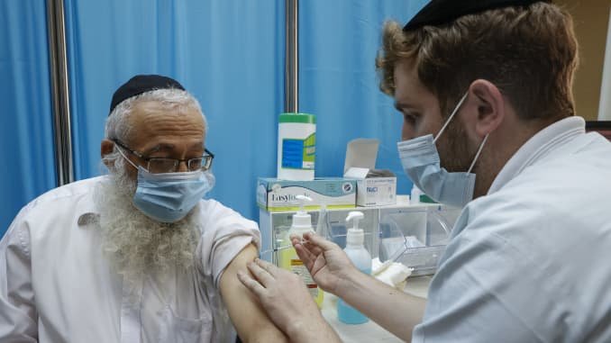  Un studiu relevă succesul iniţial al campaniei de vaccinare din Israel