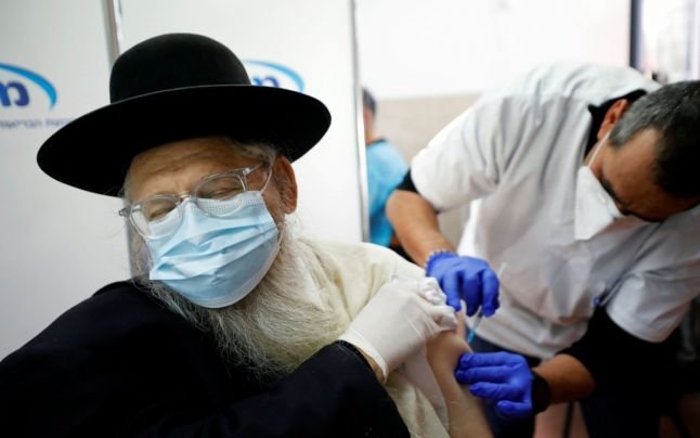  Israel: Prima doză de vaccin a redus cu 60% spitalizările la persoanele de peste 60 de ani