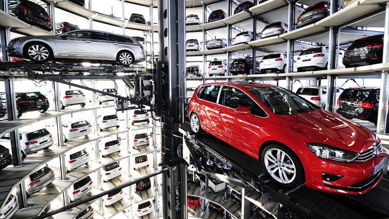  Volkswagen, obligată să plătească milioane de dolari cumpărătorilor de maşini diesel