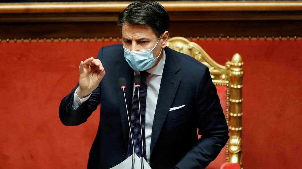  Prim-ministrul italian Giuseppe Conte şi-a depus demisia. El speră să fie tot el nominalizat