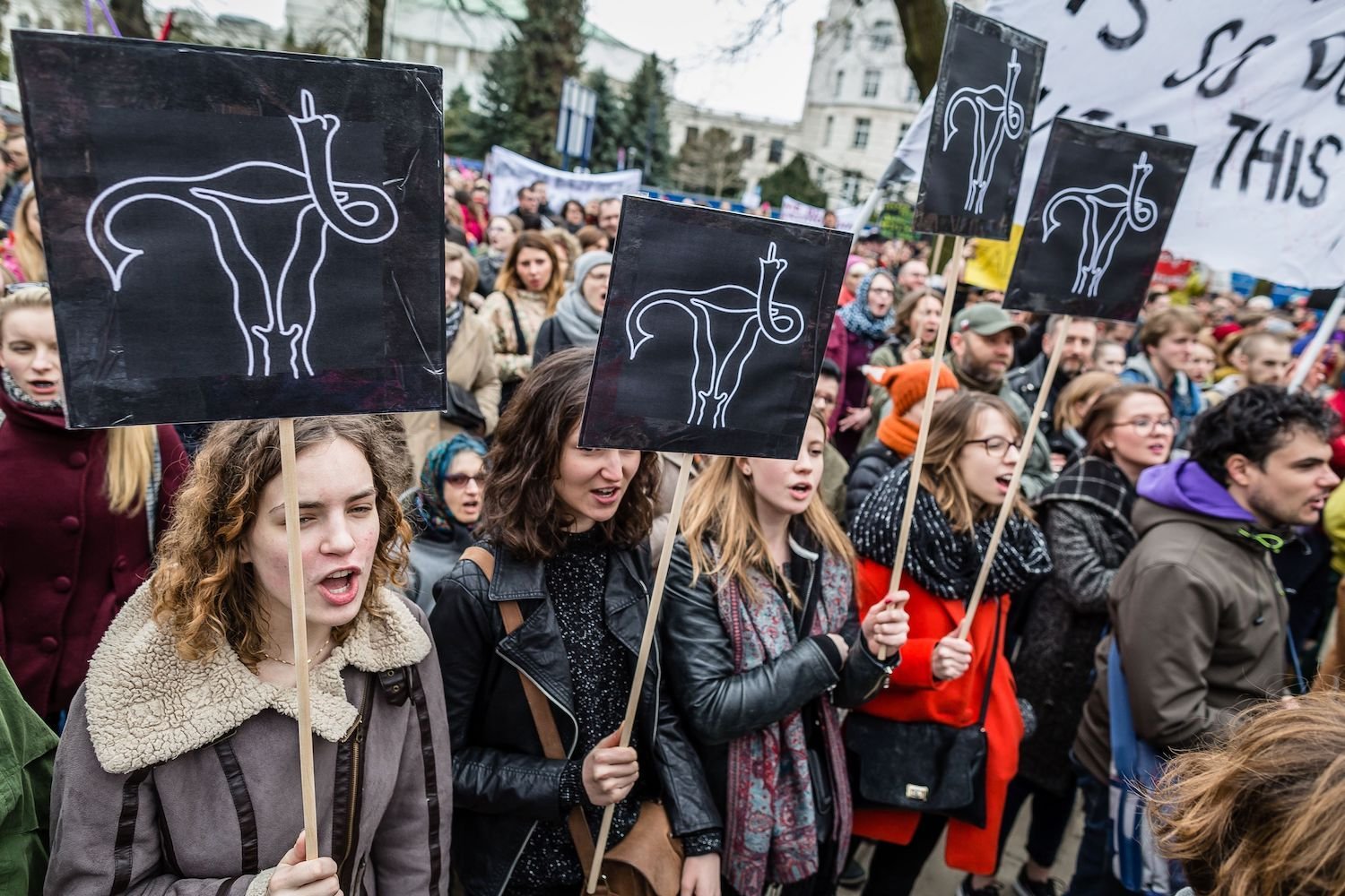  Polonia interzice aproape în totalitate avortul. Decizia justiției a intrat în vigoare
