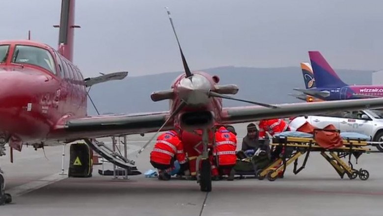  Un avion care trebuia să transporte în Belgia un pacient din Iaşi a revenit la sol din cauza unor defecţiuni