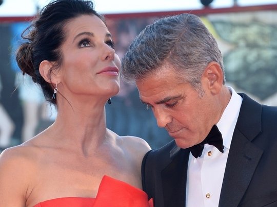  Sandra Bullock, despre relaţia cu George Clooney: Semănăm prea mult ca să fim iubiţi