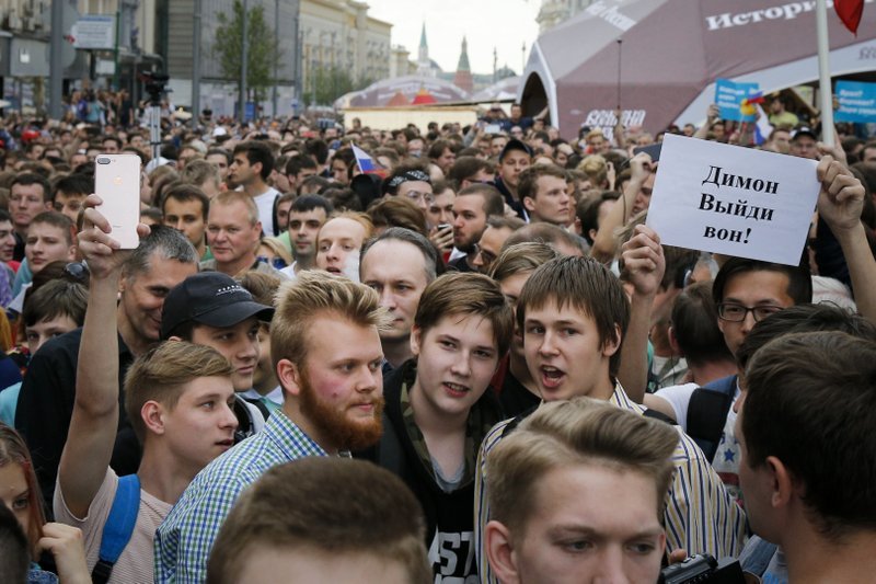  Paznici în şcolile din Rusia pentru a-i împiedica pe elevi să participe la proteste pro-Navalnîi