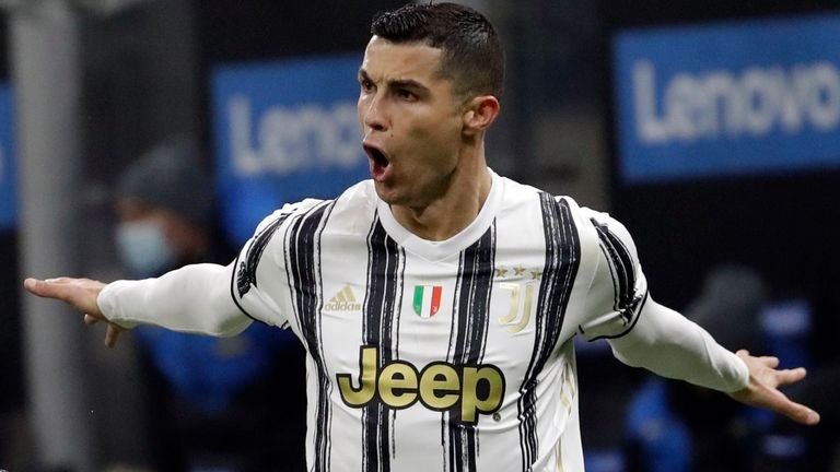  Tuttosport titrează că atacantul Cristiano Ronald va rămâne la Juventus până în 2023
