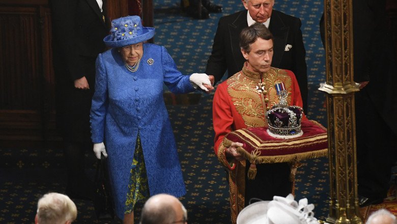  Regina Elisabeta a II-a, 69 de ani de domnie. Avea 25 de ani când i-a murit tatăl