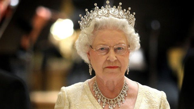  Regina Elisabeta este acuzată că a încercat să îşi ascundă averea. Cum răspunde Palatul Buckingham