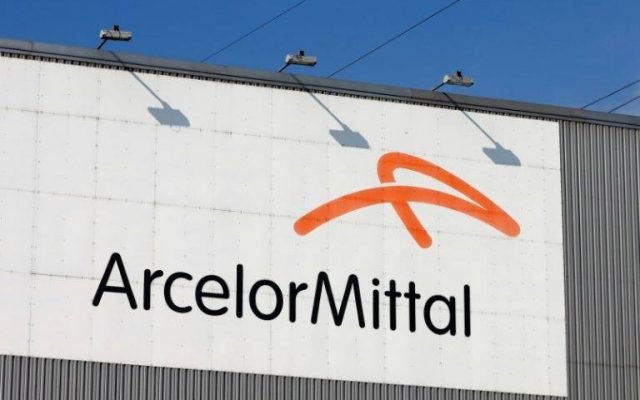  ArcelorMittal, cu unitate de producţie şi la Iaşi, anunţă concedieri masive
