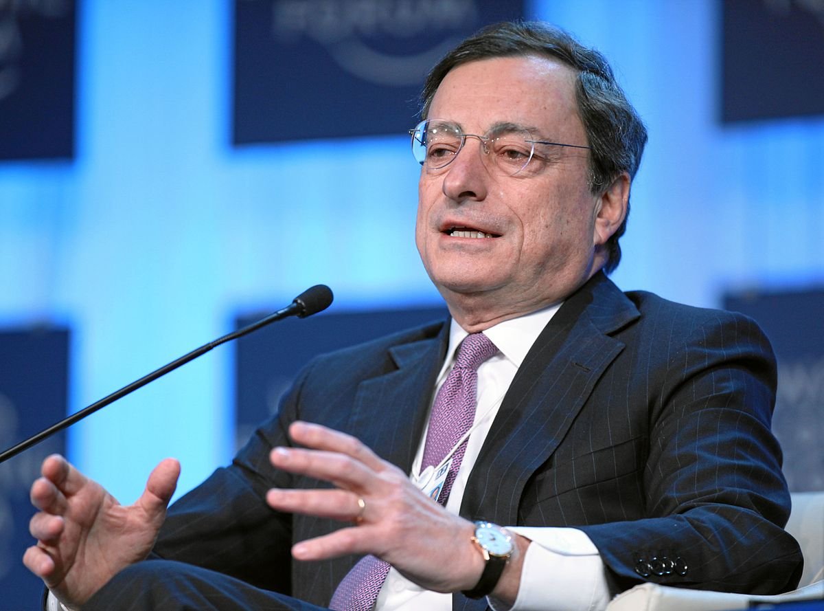  Mario Draghi formează un nou guvern al Italiei, cu miniştri tehnocraţi şi politici dintr-o coaliţie largă