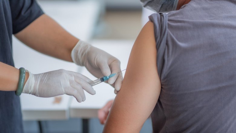  Numărul celor vaccinați va depăși sâmbătă numărul celor infectați cu COVID în România