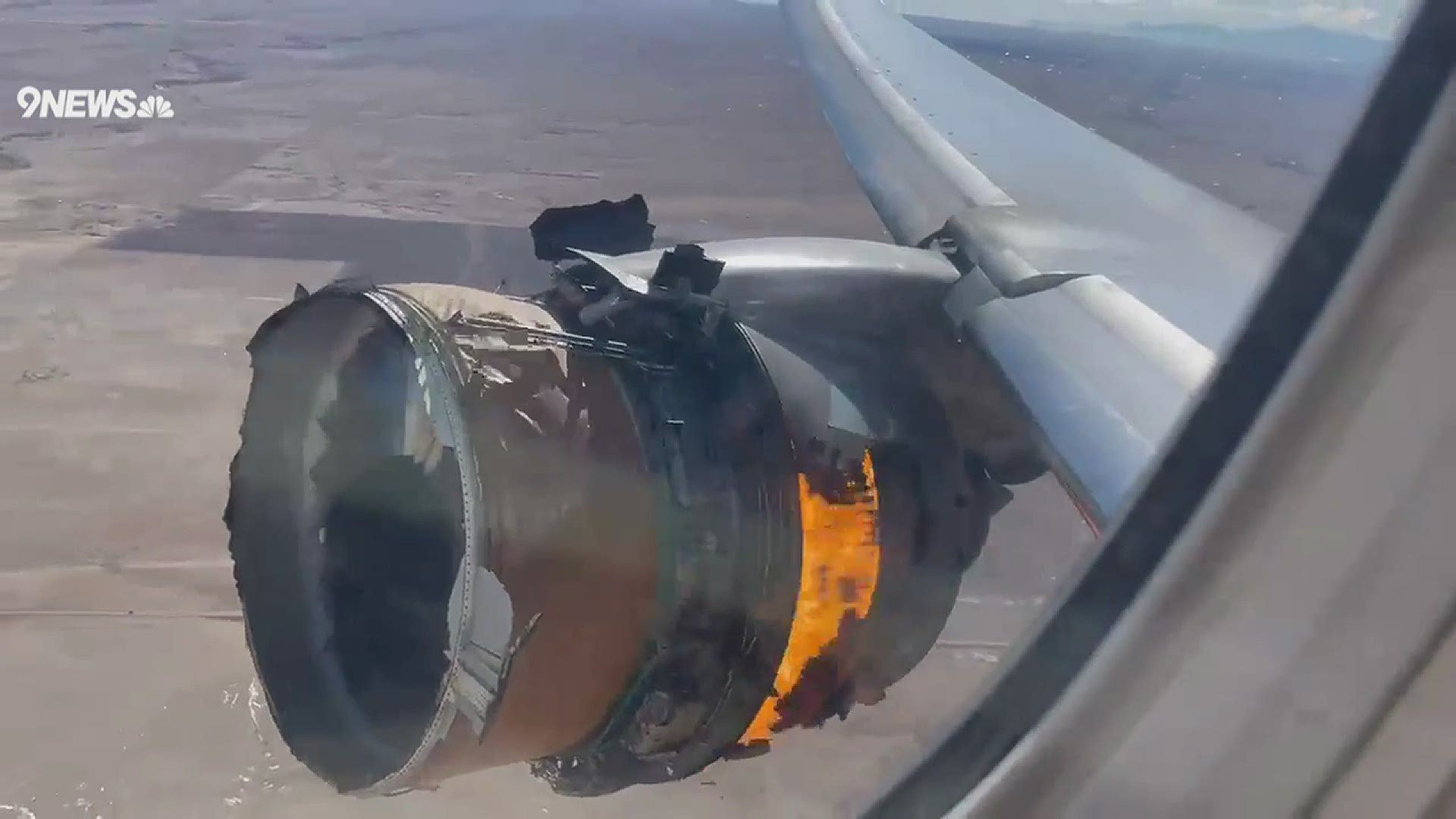  VIDEO Toate aeronavele Boeing 777, reținute la sol după ce motorul unui avion a luat foc în zbor