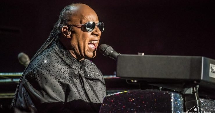  Stevie Wonder a anunţat că se mută în Ghana din cauza agitaţiei politice din Statele Unite