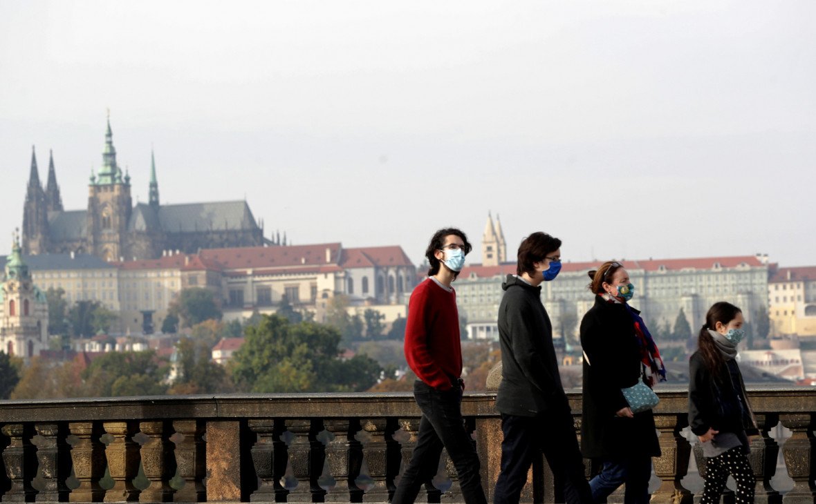  Explozie de infectări în Cehia, ţara cu cele mai multe contagieri din UE