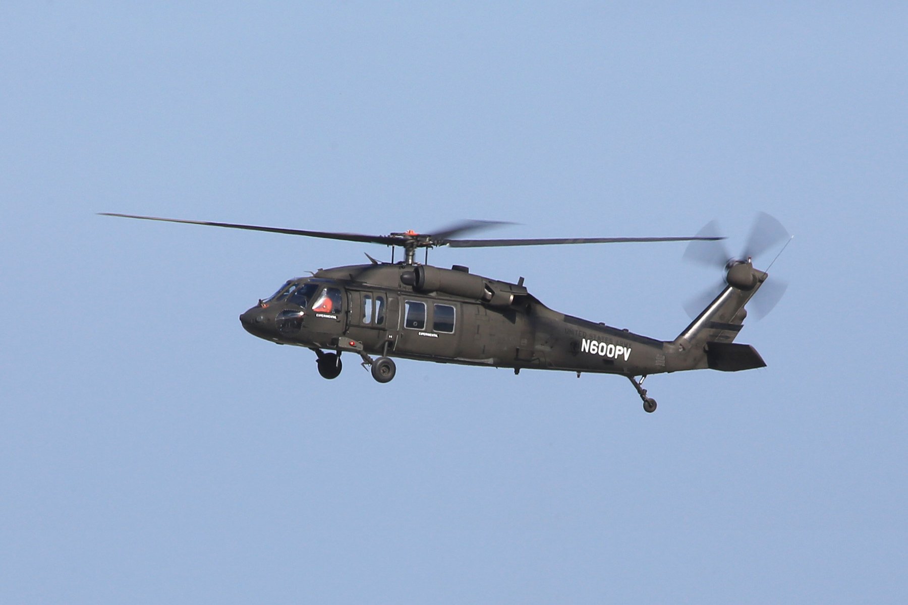  30 de elicoptere Black Hawk sosesc la baza Mihail Kogălniceanu