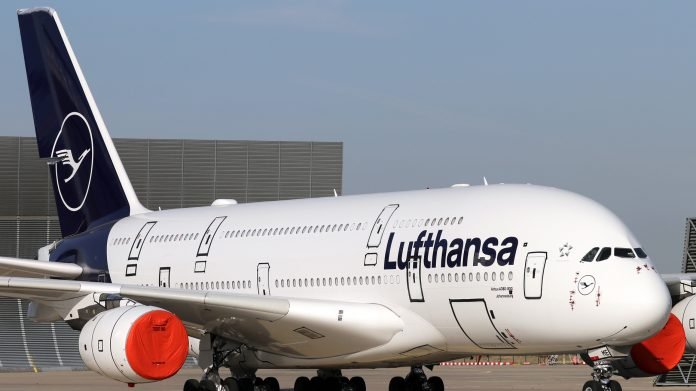  Mediul de afaceri din Iaşi salută venirea Lufthansa