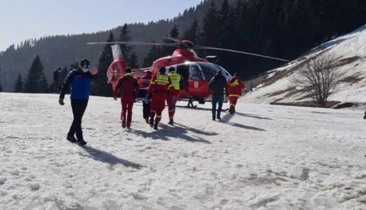  O fetiță de 6 ani a căzut din telescaun, la Sinaia. Zăpada afânată i-a salvat viața