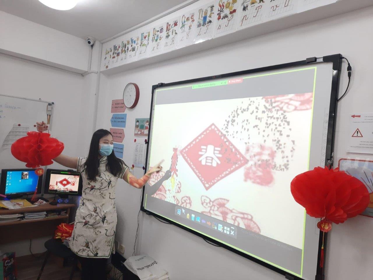  FOTO: Povestea profesoarei din China îndrăgostită de Iaşi