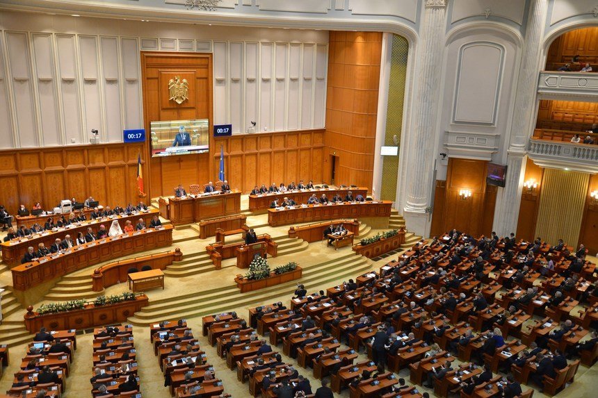  Camera Deputaţilor şi Senatul votează în plenul reunit de marţi bugetul de stat