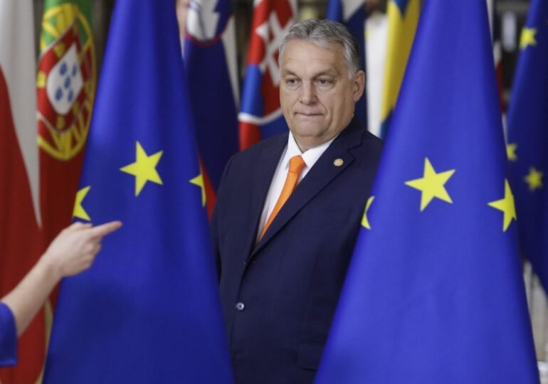  Partidul lui Viktor Orban, Fidesz, părăseşte Partidul Popular European