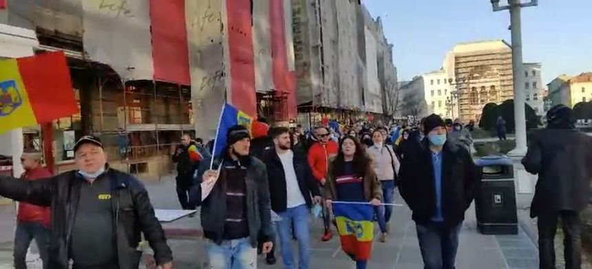  Protest cu sute de oameni la Timișoara, cu o zi înainte ca municipiul să intre în carantină