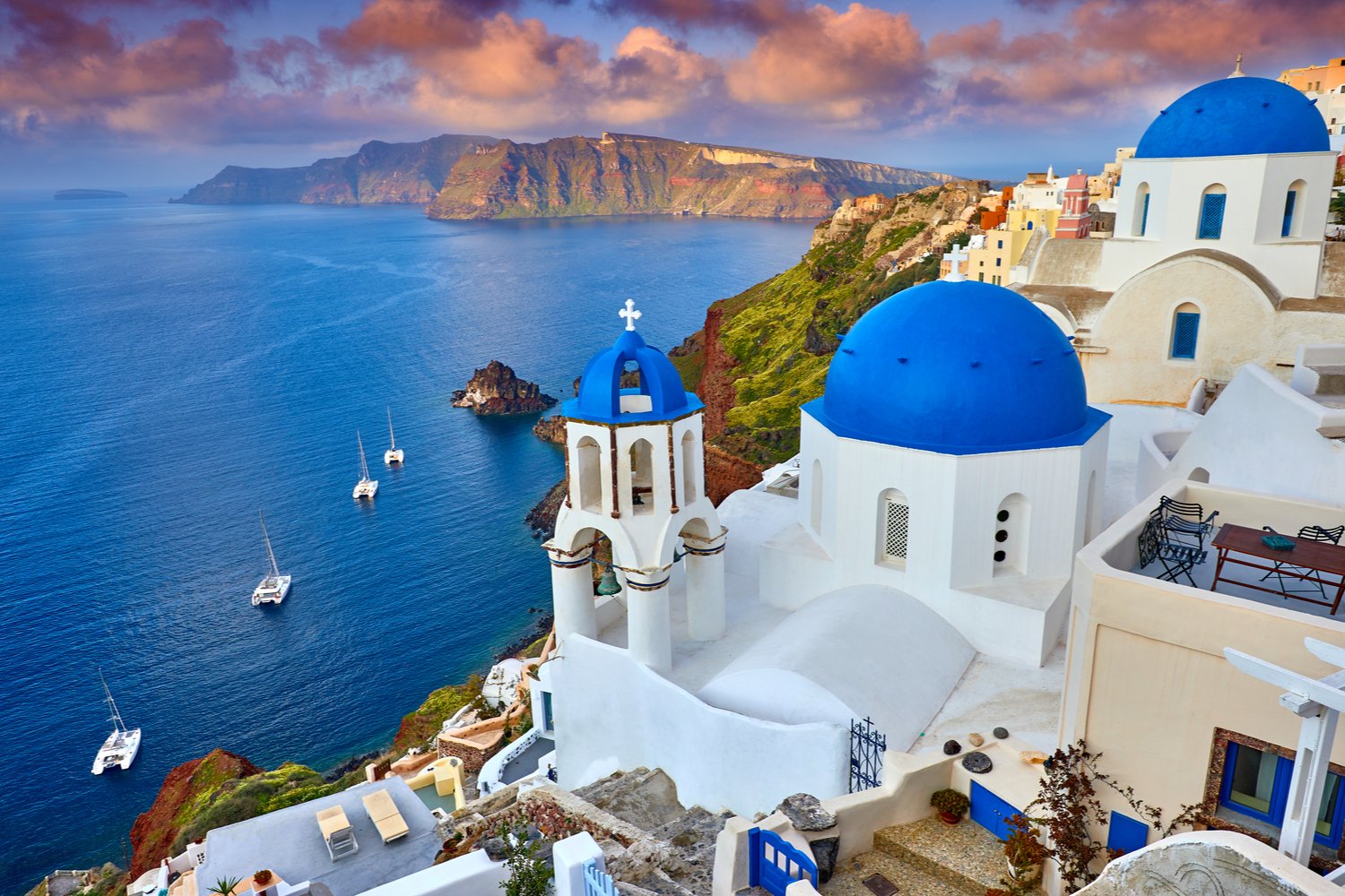  Grecia va primi la vară turiștii vaccinați, cu anticorpi sau care au fost testați negativ