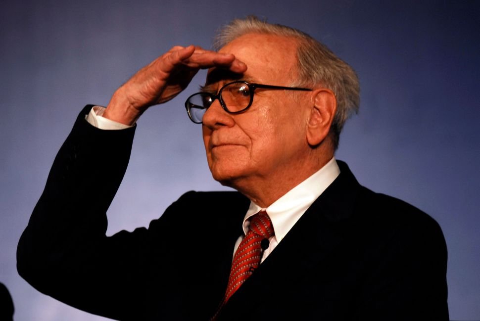  Averea miliardarului Warren Buffett a atins pragul de100 de miliarde de dolari