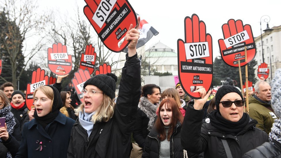  Consiliul Europei cere Poloniei să ofere ”acces legal” la avort