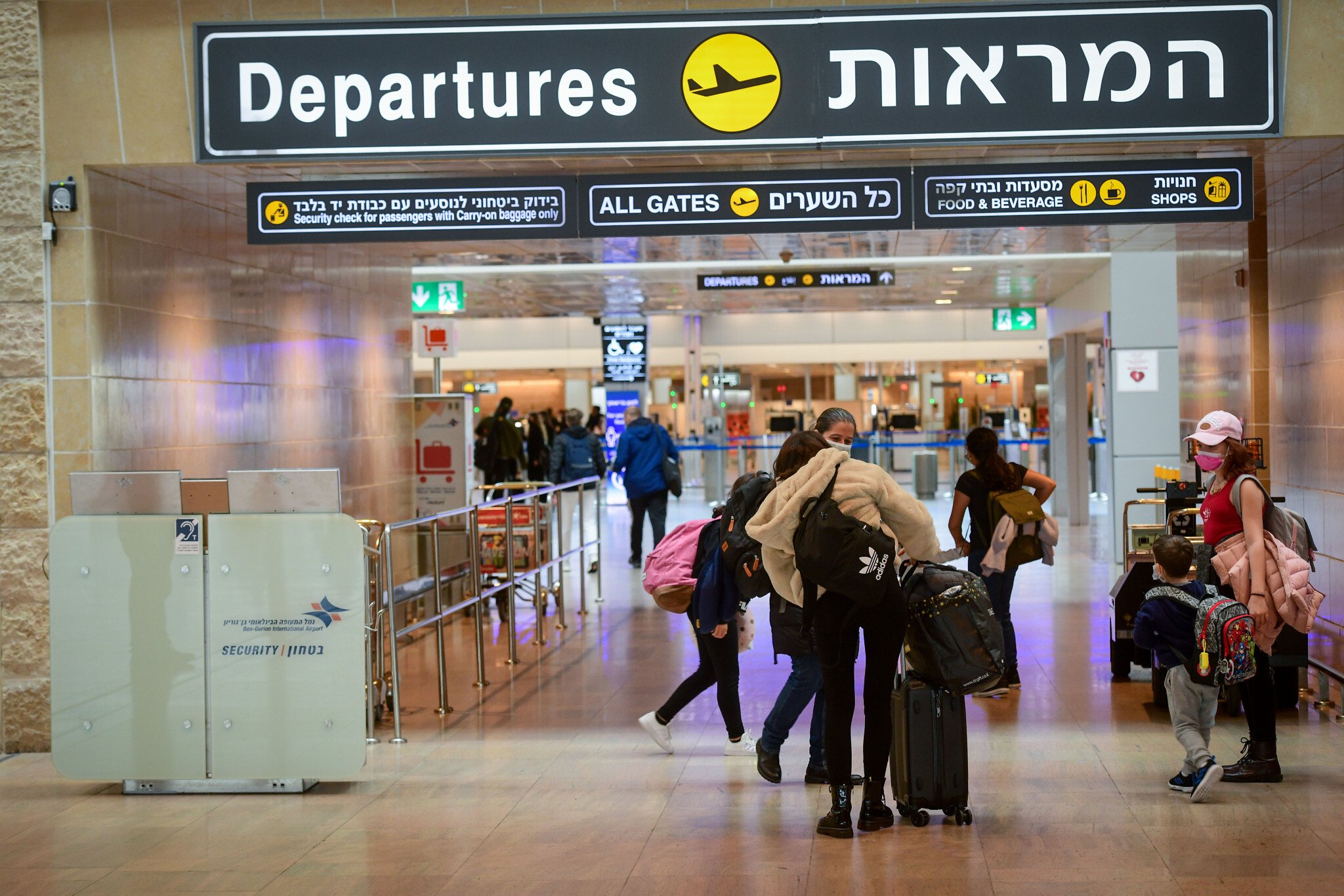  Israelul a dat startul testărilor rapide COVID pe aeroport