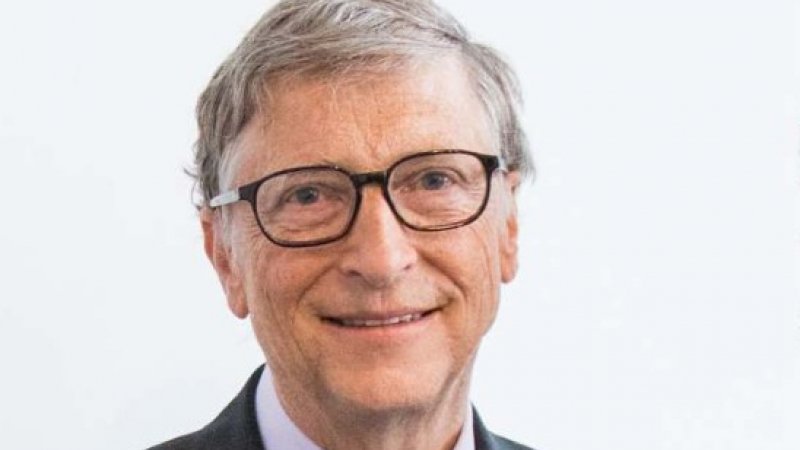  Bill Gates spune că pandemia se apropie de final. Ne cere să purtăm mască